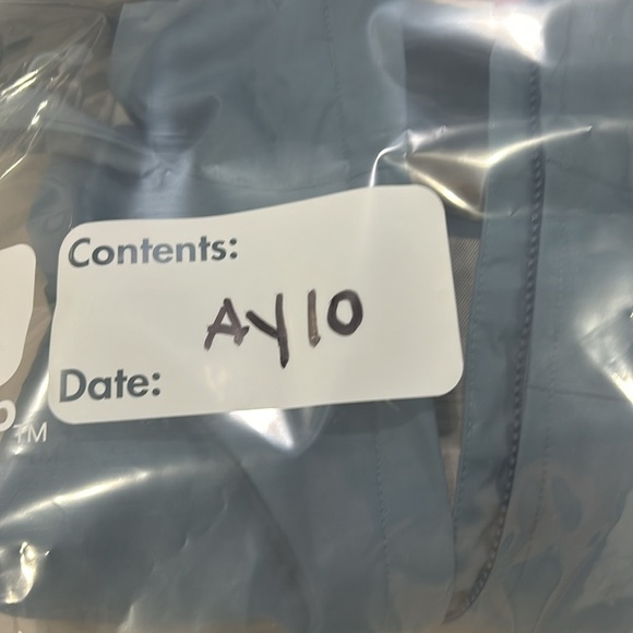 Patagonia Women's XL Torrentshell 3L Rain Parka Utility Blue Jacket NWT - Picture 10 of 10